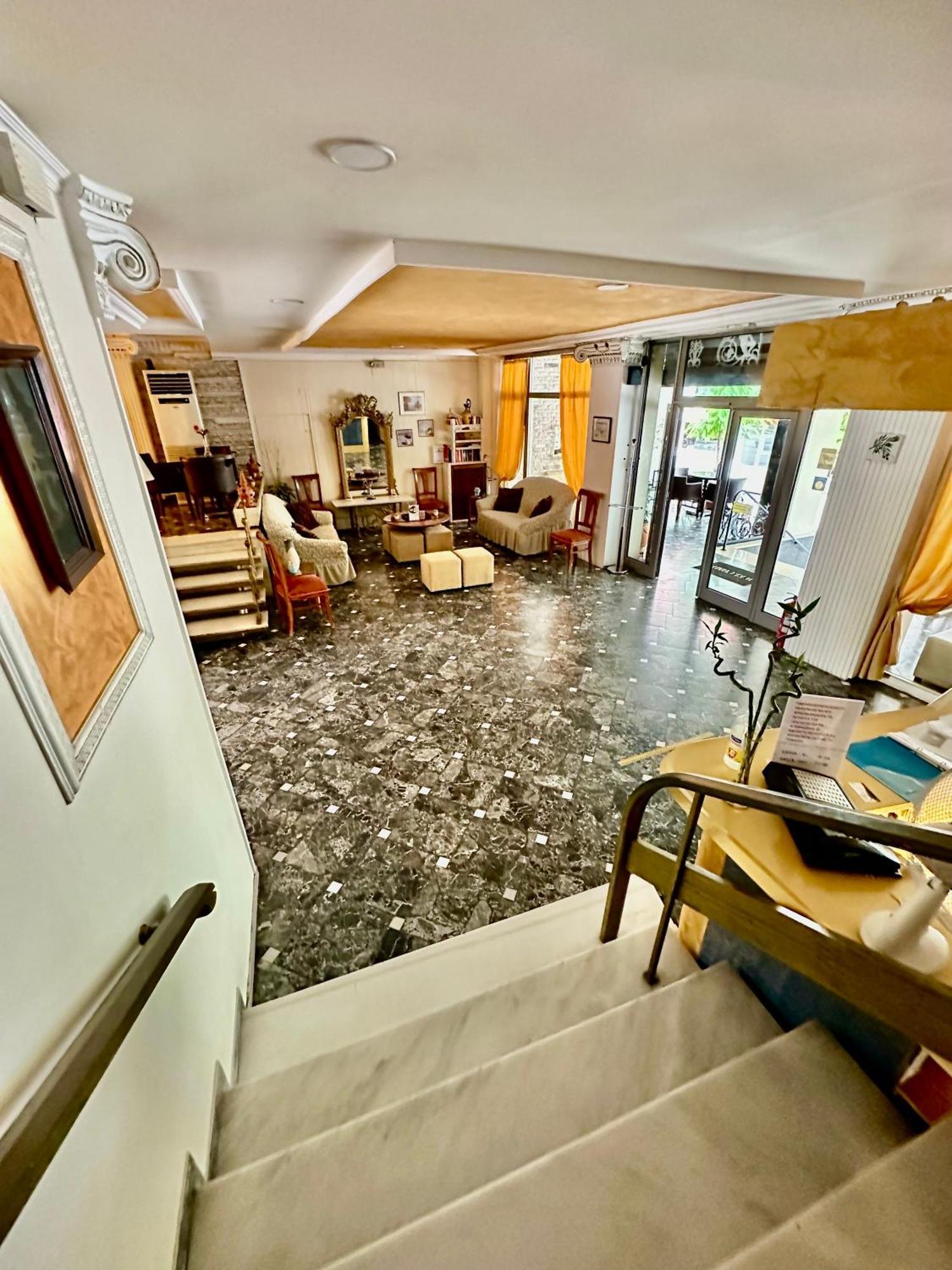 Hotel Akti ลูตรากี ภายนอก รูปภาพ